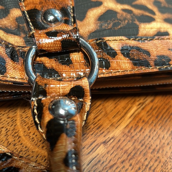Guess leopard print bag in excellent condition - Picture 11 of 14